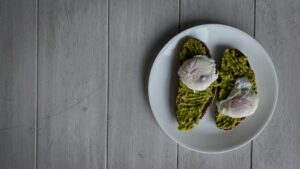 What Happens to Testosterone Levels in Men Who Skip Breakfast Regularly